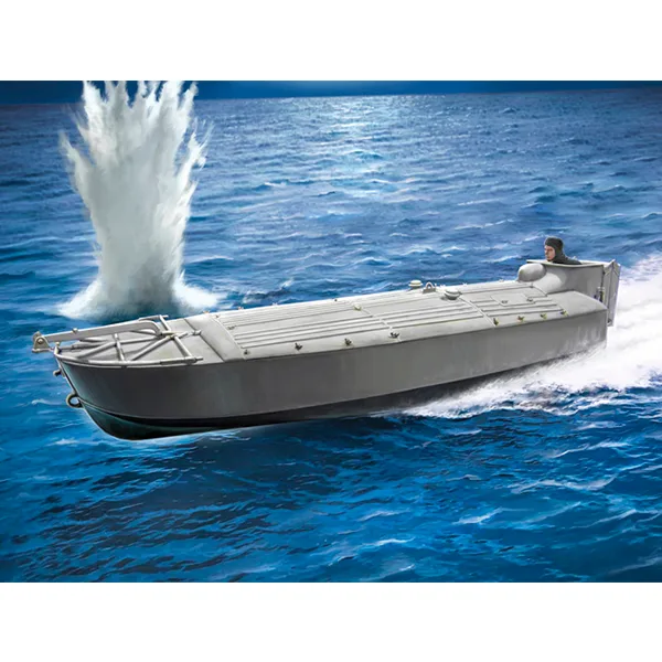 Italeri Barco M.T.M. Barchino with crew 1:35