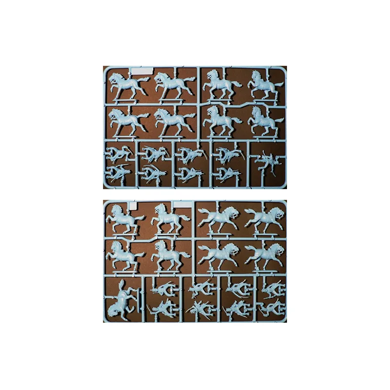 Product image 2: Italeri Historical Figures French Hussars (Nap. Wars) 1:72