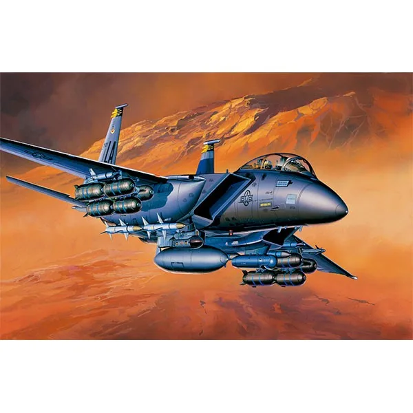 Academy Avión F-15E 1/72