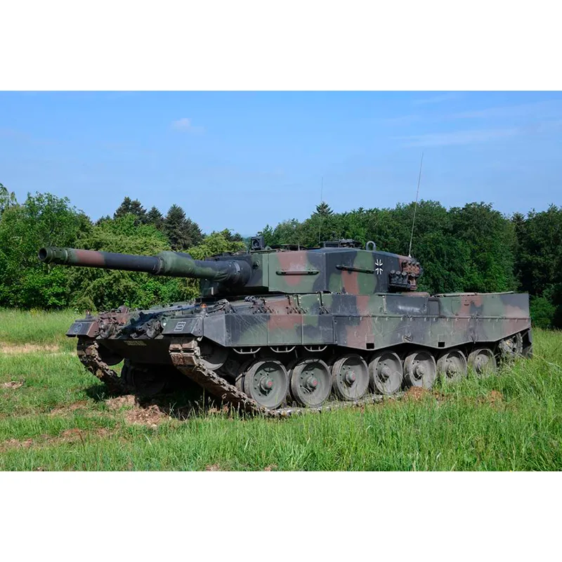 Academy Tanque German Army Leopard 2A4 1/72