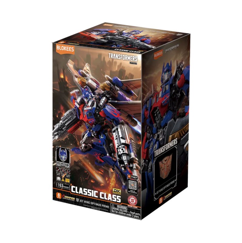Imagen del producto 3: Blokees Figura Classic Class Transformers 21: Jet Wing Optimus Prime (Light-Up Eyes)