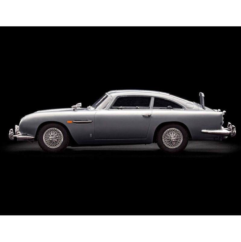 Imagen del producto 4: Revell Coche James Bond Aston Martin DB5 (Click System) 1:24