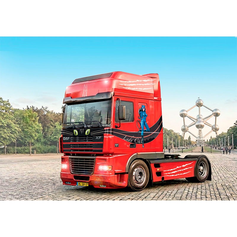 Italeri Camión DAF XF 95 "Super Space Cab" 1:24
